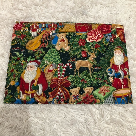 St Nicholas Santa Toys Colorful Christmas Placemats Set NWT 17x12 - Picture 2 of 5
